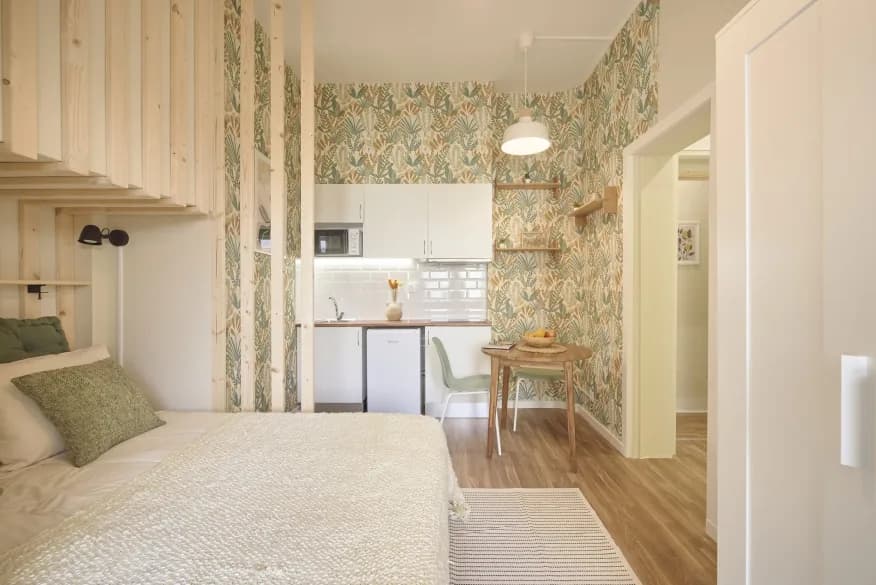 A furnished AMS studio in north-west Lisbon