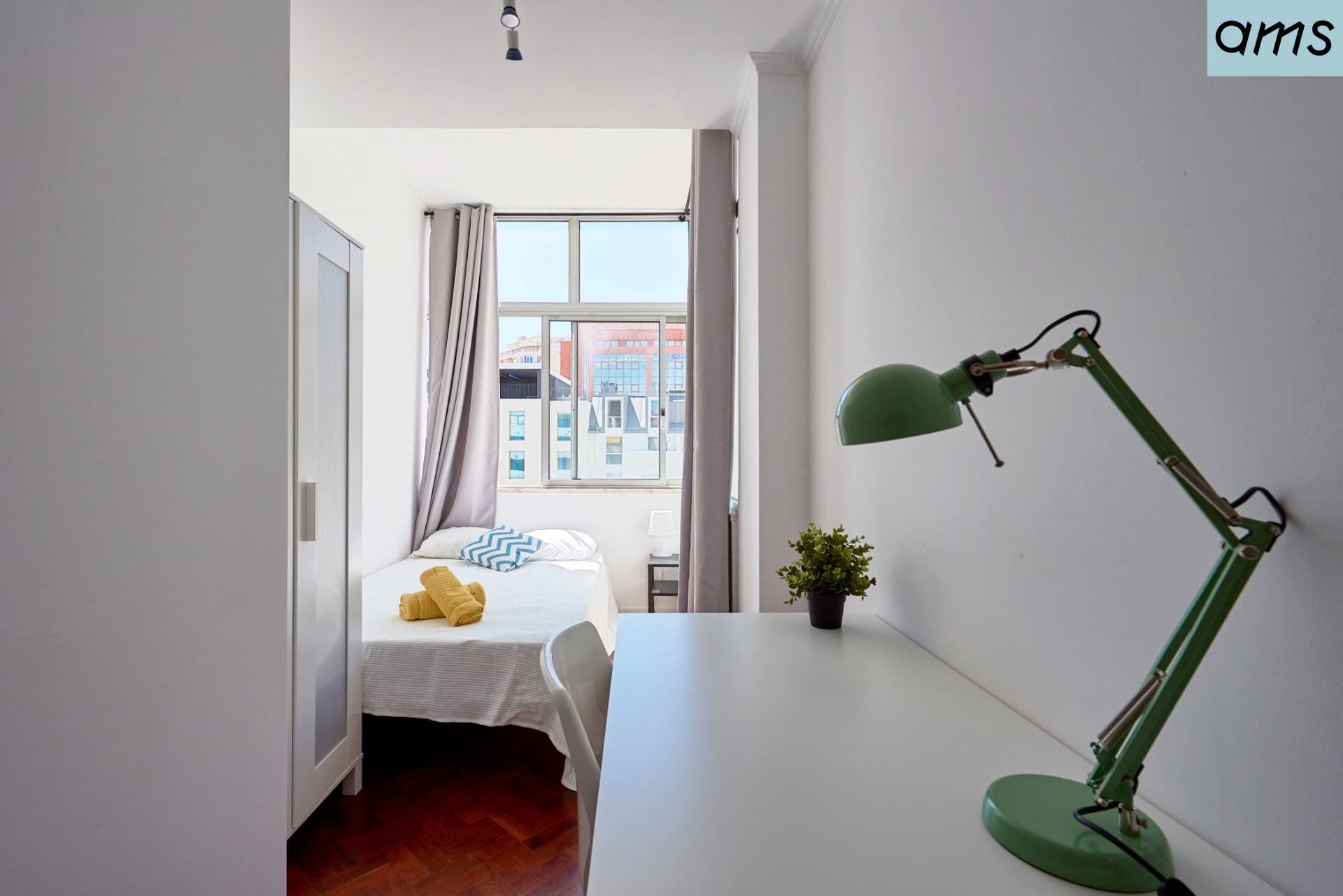 A single bedroom in an AMS house in Lisbon